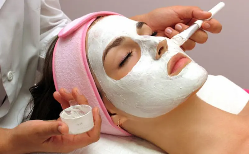 Proceduri cosmetologice pentru îngrijirea pielii