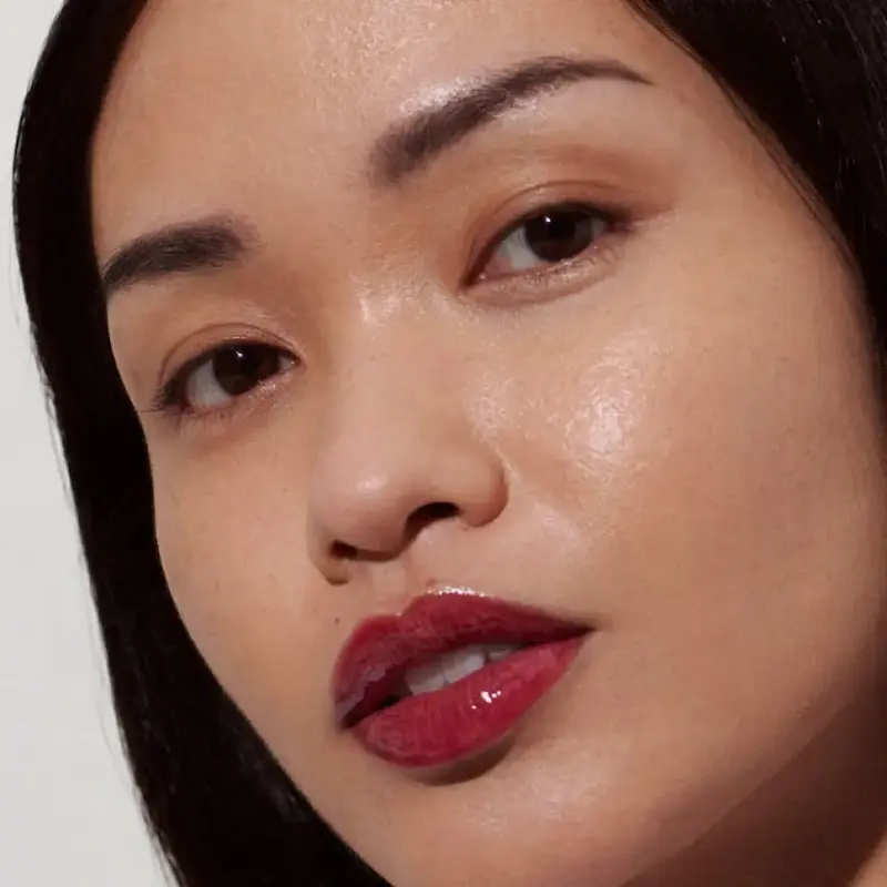 Gloss nude pentru buze
