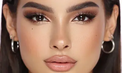 Machiaj Smoky Eyes cu efect profund și expresiv